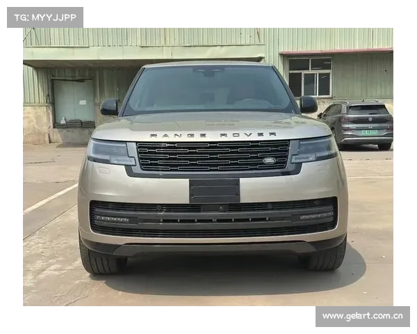 全新路虎揽胜SV,“黑武士”造型,搭载4.4T+V8引擎,动力很强悍 全新路虎揽胜SV,“黑武士”造型,搭载4.4T+V8引擎,动力很强悍